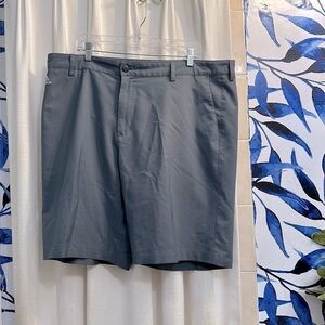 Men’s Gray Adidas Climalite 3 Stripe 100% Polyester Golf Shorts Size 40